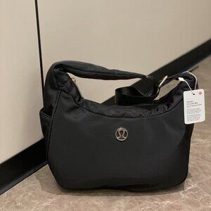 New!! Lululemon black shoulder bag.